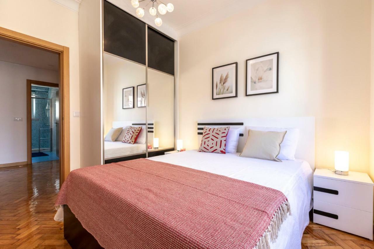 Like-home-t3 Apt-campolide, Near Amoreiras Mall Apartamento Lisboa